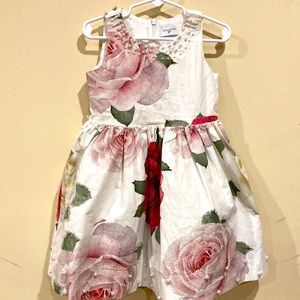 Brand is MONNALISA. 3T size. Special occasion dress. Hand sewn decorations.